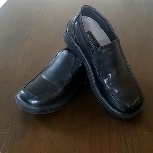 Young Boy's size 11M dress shoes